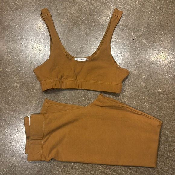 SET - Good American Essentials - Picture 2 of 8